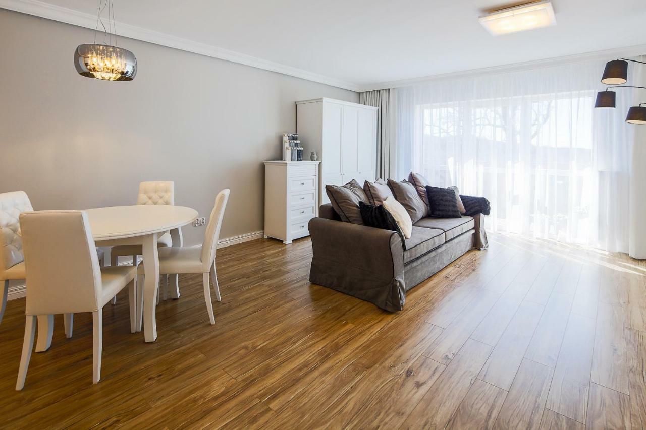 Apartament Paryski Miedzyzdroje Exterior foto